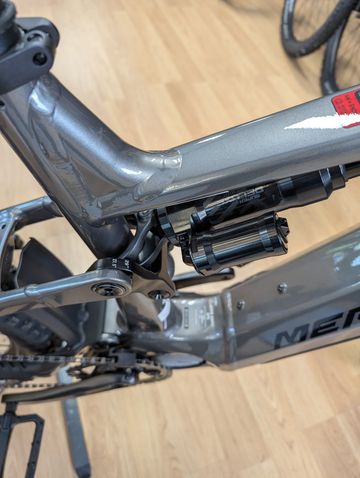 Used Merida eONE-SIXTY 875 2025 2025 Mountainbike, Light Gray, 29, 27.5 — image 6 of 10