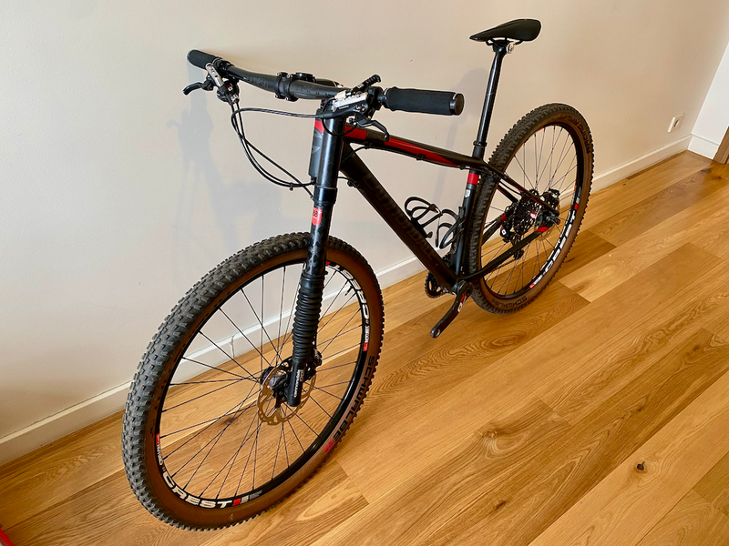 Used Cannondale F29 Carbon 2015 Mountainbike, Light Gray — image 2 of 7