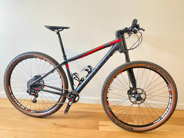 Used Cannondale F29 Carbon 2015 Mountainbike, Light Gray — image 3 of 7