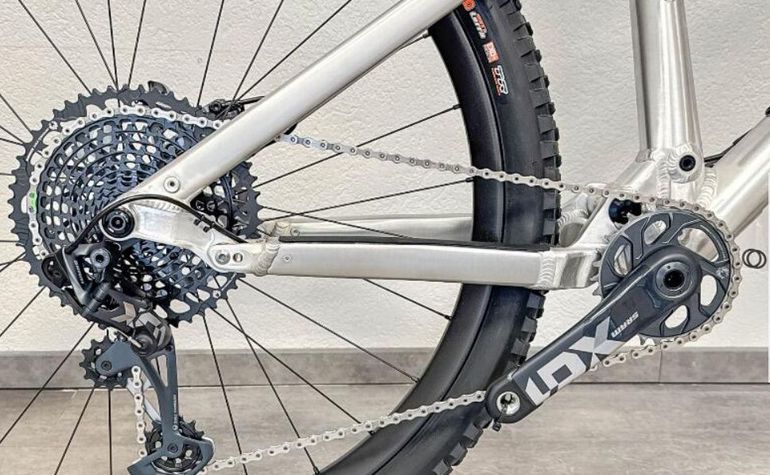 Used Liteville 303 MK1 Race 2025 Mountainbike, Light Gray — image 7 of 9