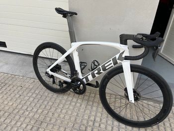 Brugt Trek Madone SLR 9 Disc 2020 2020 Road & Gravel — billede 1 af 18