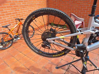 Tweedehands Vitus Sommet CRX 2017 2017 Mountainbike — afbeelding 2 van 6