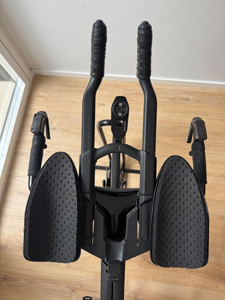 Trek Speed Concept SLR 7 eTap 2023 2023 Road & Gravel usato, Nero — immagine 2 di 9