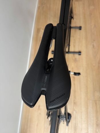 Trek Speed Concept SLR 7 eTap 2023 2023 Road & Gravel usato, Nero — immagine 3 di 9