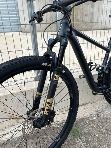Used Giant Anthem 29 2 2020 2020 Mountainbike, Black, 29 — image 8 of 10