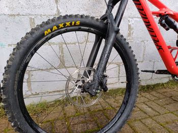Used Specialized Enduro Comp 2018 2018 Mountainbike, Red — image 11 of 18