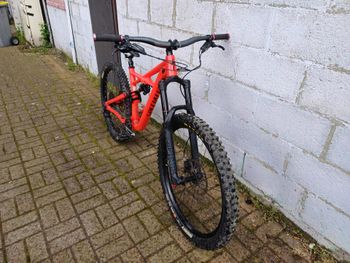 Used Specialized Enduro Comp 2018 2018 Mountainbike, Red — image 18 of 18