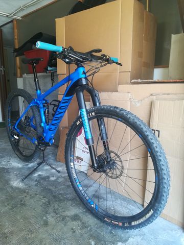 Brugt Canyon Lux CF 9.0 Pro Race Team 2018 2018 Mountainbike — billede 2 af 7