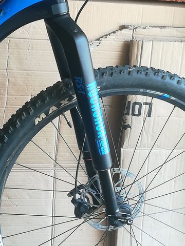 Brugt Canyon Lux CF 9.0 Pro Race Team 2018 2018 Mountainbike — billede 5 af 7