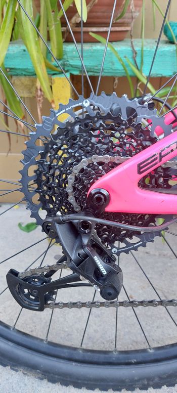 Used Specialized Specialized Epic Comp Carbon 1x 29” Rosa Fluo/nero 2017 Mountainbike, Rot — image 3 of 9