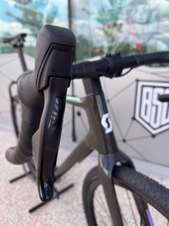 Used Scott Addict Gravel 30 2025 Road & Gravel, Black — image 5 of 16