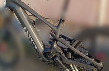 Canyon Strive:ON CFR Underdog 2023 Frameset 2023 Mountainbike usato, Nero — immagine 5 di 7