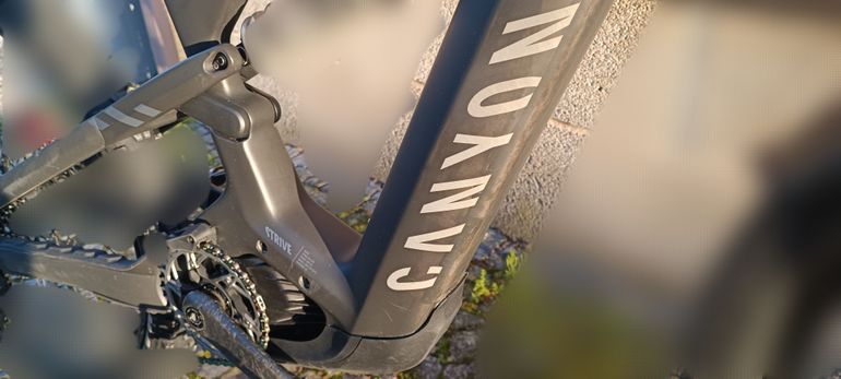 Canyon Strive:ON CFR Underdog 2023 Frameset 2023 Mountainbike usato, Nero — immagine 3 di 7