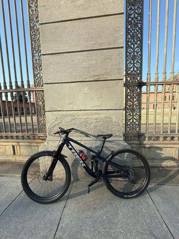 Used Trek Fuel EX 9.8 XT 2022 2022 Mountainbike, Blu — image 2 of 5