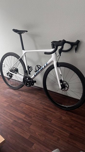 Brugt Giant TCR Advanced Disc 1+ 2023 2023 Road & Gravel — billede 2 af 4