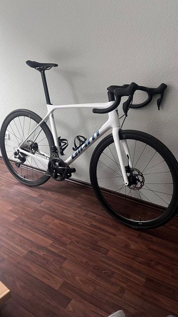 Gebrauchtes Giant TCR Advanced Disc 1+ 2023 2023 Road & Gravel, Weiß — Bild 2 von 4