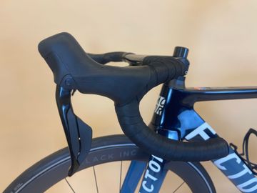Factor OSTRO VAM 2023 2023 Road & Gravel usato, Blu — immagine 8 di 25