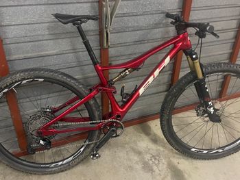Used BH LYNX RACE EVO CARBON 9.5 2023 2023 Mountainbike, Red, 29 — image 1 of 9