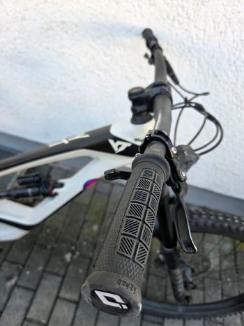 Used YT Industries CAPRA Pro 2020 2020 Mountainbike, White, 27.5 — image 12 of 15