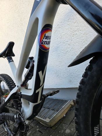 Used YT Industries CAPRA Pro 2020 2020 Mountainbike, White, 27.5 — image 9 of 15