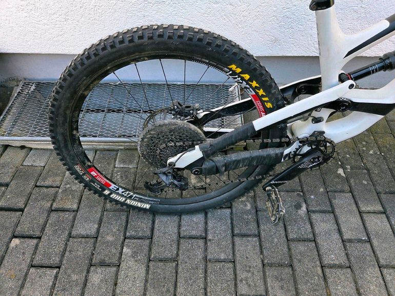 Used YT Industries CAPRA Pro 2020 2020 Mountainbike, White, 27.5 — image 5 of 15