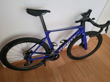 Giant Propel Advanced 1 2024 2024 Road & Gravel usato, Blu — immagine 4 di 10