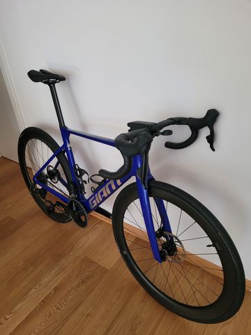 Used Giant Propel Advanced 1 2024 2024 Road & Gravel, Blue — image 6 of 10