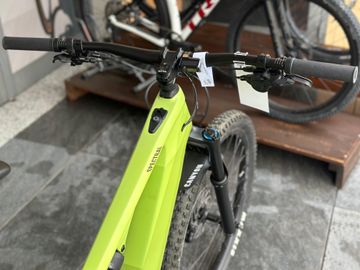 Tweedehands Canyon Spectral:ON CF 6 2021 2021 Mountainbike — afbeelding 5 van 5