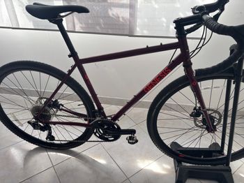Used Genesis Croix De Fer 30 2022 2022 Road & Gravel — image 1 of 14