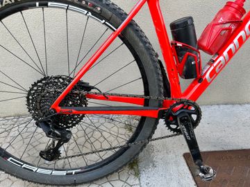 Używany Cannondale F-Si Carbon 3 2019 2019 Mountainbike — zdjęcie 6 z 9