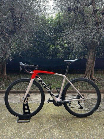 Trek Émonda SL 6 Pro Di2 2023 2023 Road & Gravel de segunda mano