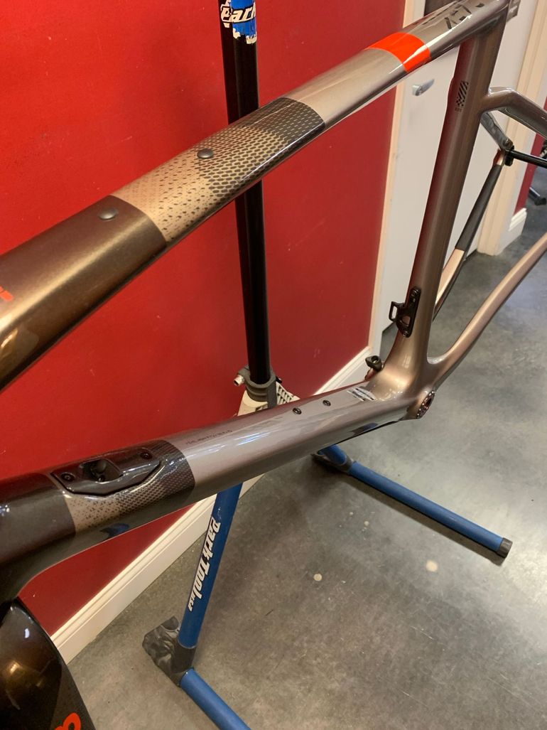 Used Argon 18 Dark Matter 2022 Road & Gravel, Light Gray — image 13 of 18