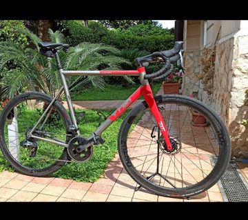 Brugt T°Red Aracnide Titanio/Titanuim 2021 Road & Gravel — billede 4 af 7