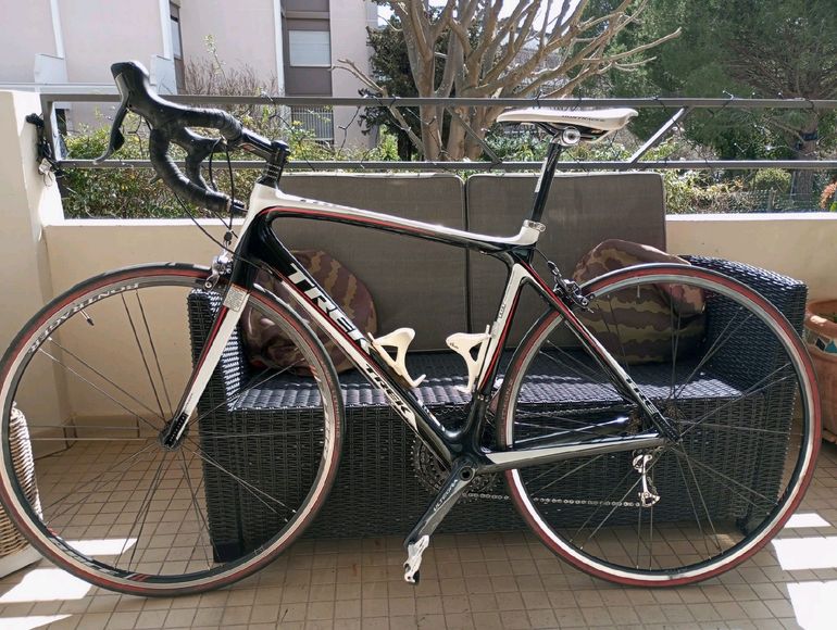 Used Trek Madone Shimano Ultegra 2013 Road & Gravel, White — image 5 of 10