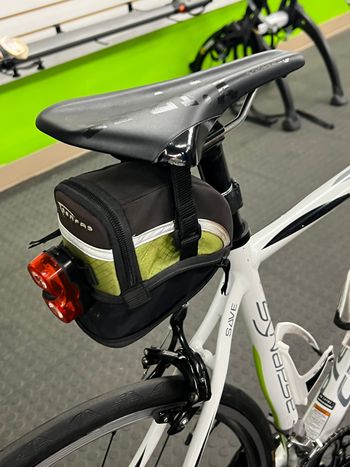 Used Cannondale Cannondale Synapse 5 Women's Carbon Road Bike 2013 Road & Gravel, White — image 6 of 6