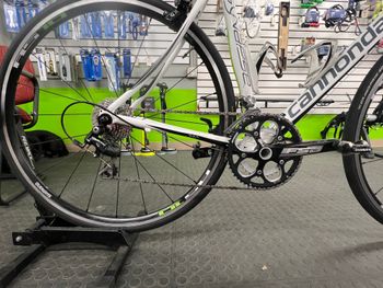 Used Cannondale Cannondale Synapse 5 Women's Carbon Road Bike 2013 Road & Gravel, White — image 5 of 6
