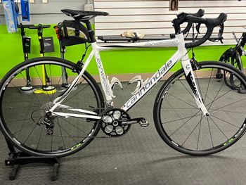 Used Cannondale Cannondale Synapse 5 Women's Carbon Road Bike 2013 Road & Gravel, White — image 1 of 6