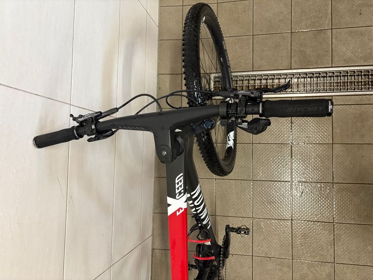 Used Canyon Exceed CF SLX 9 2022 2022 Mountainbike, Black, 29 — image 16 of 16