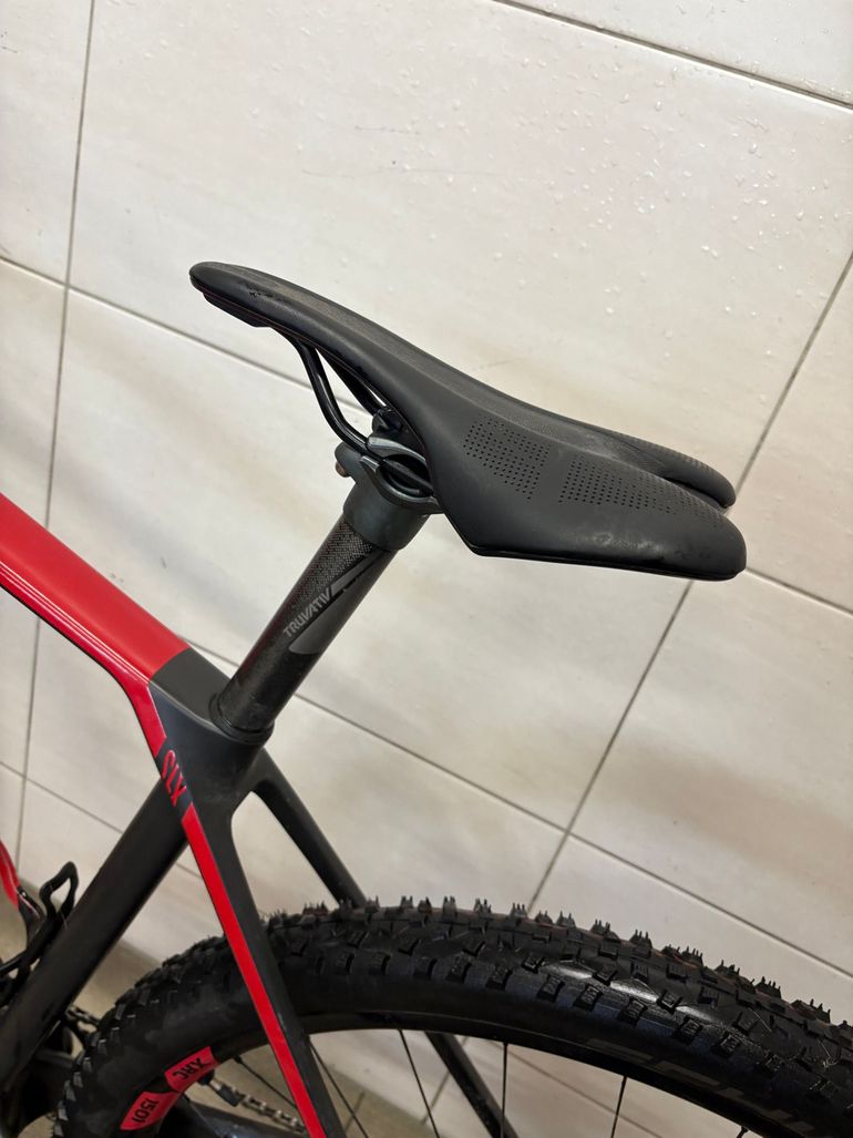Used Canyon Exceed CF SLX 9 2022 2022 Mountainbike, Black, 29 — image 9 of 16