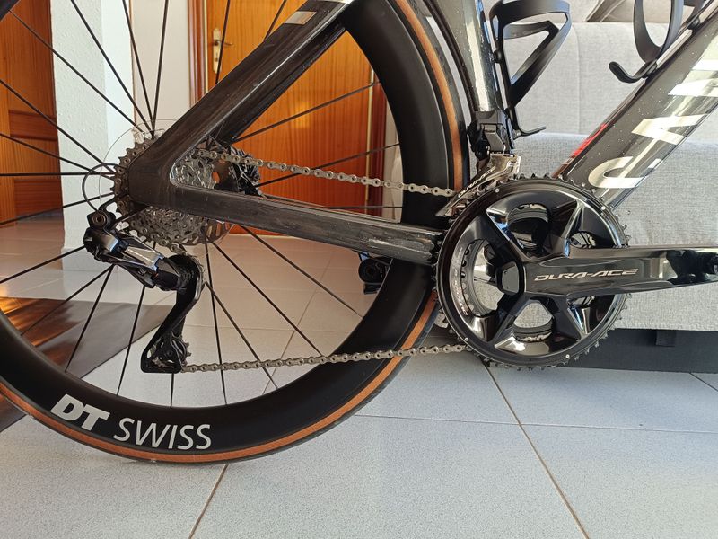 Używany Canyon Aeroad CFR Di2 2025 2025 Road & Gravel — zdjęcie 6 z 6