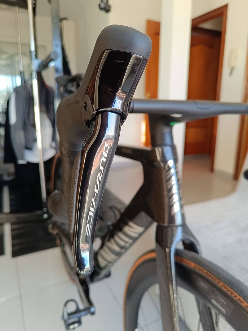 Używany Canyon Aeroad CFR Di2 2025 2025 Road & Gravel — zdjęcie 4 z 6