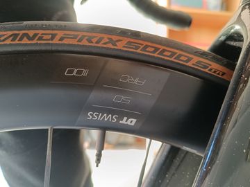 Używany Canyon Aeroad CFR Di2 2025 2025 Road & Gravel — zdjęcie 2 z 6