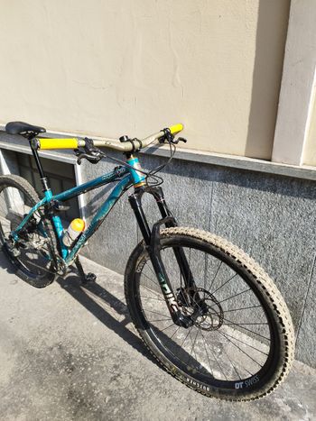 Used Pipedream Cycles Moxie 2022 Mountainbike, Blue — image 4 of 6