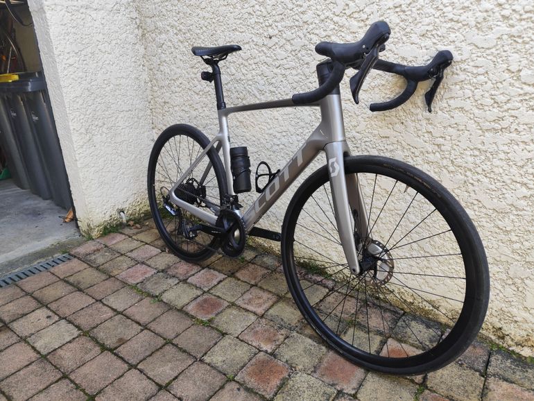Tweedehands Scott Addict eRIDE 20 2022 2022 Road & Gravel — afbeelding 2 van 5