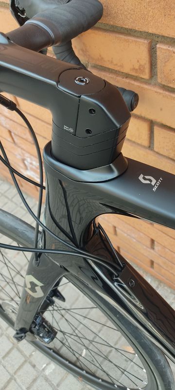 Tweedehands Scott Foil 20 2020 2020 Road & Gravel — afbeelding 4 van 12