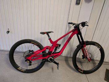 Used GT Fury 2024 Mountainbike, Red — image 1 of 9