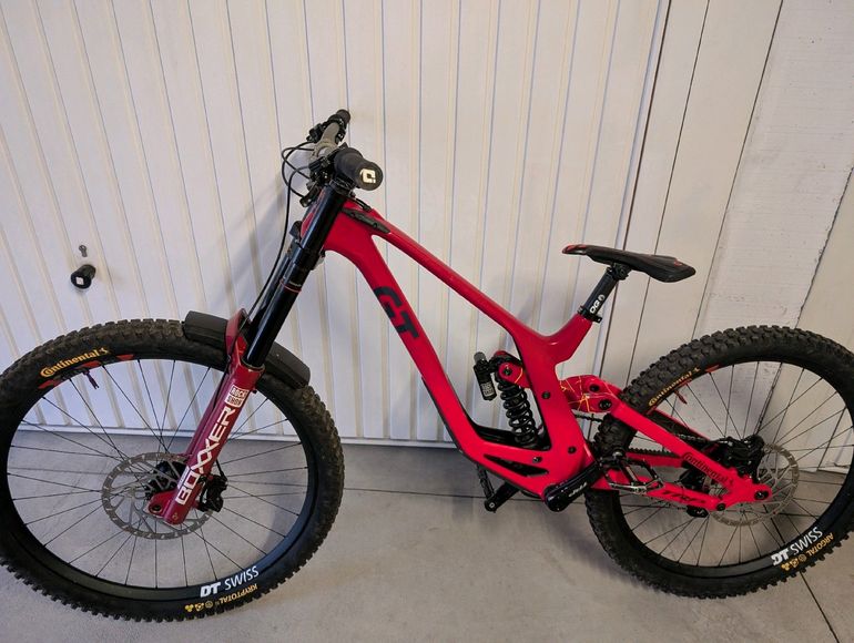 Used GT Fury 2024 Mountainbike, Red — image 7 of 9