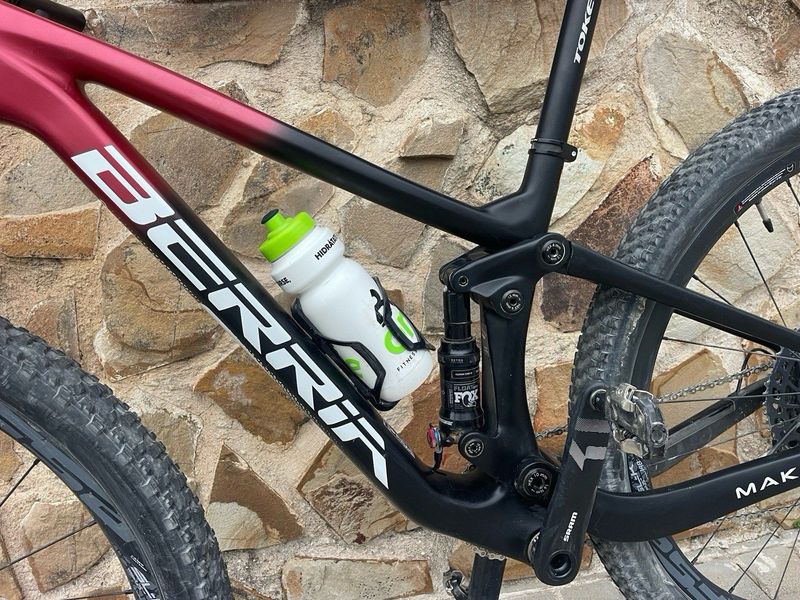 Berria MAKO 5 2022 2022 Mountainbike d'occasion — image 7 sur 10