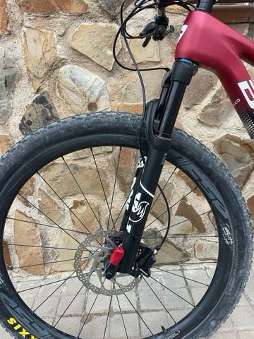 Berria MAKO 5 2022 2022 Mountainbike d'occasion — image 8 sur 10