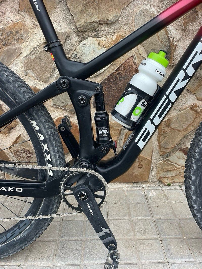 Berria MAKO 5 2022 2022 Mountainbike d'occasion — image 5 sur 10